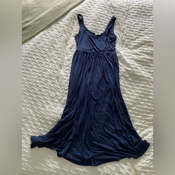 Navy aritzia maxi dress - Picture 2 of 2